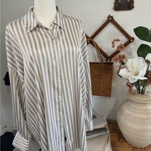 Madison D’Amelie Elegant Brown and White Striped